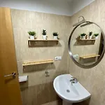 Fantastico Con Jardin En Vut Hu-20-007 Appartement
