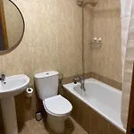 Fantastico Con Jardin En Vut Hu-20-007 Appartement