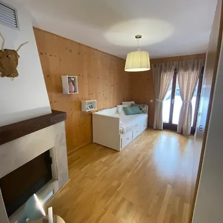Apartment Fantastico Con Jardin En Vut Hu-20-007