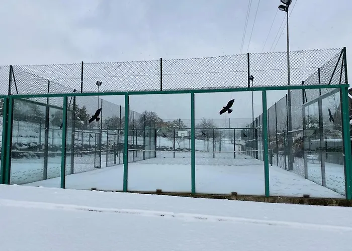 Fantastico Con Jardin En Vut Hu-20-007